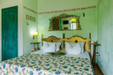 Finca Can Duvai_Superior_Apartment_Englischeszimmer_Bett.webp