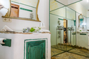 Finca Can Duvai_Superior_Garten_Apartment_Orangenzimmer_Bad.webp