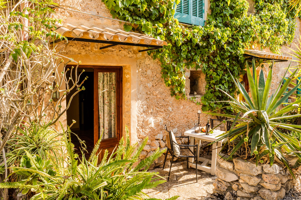 Zi. 5 rotes Apartment